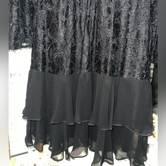 Neiman Marcus Lace Sheer Long Sleeve Dress - Picture 8 of 10